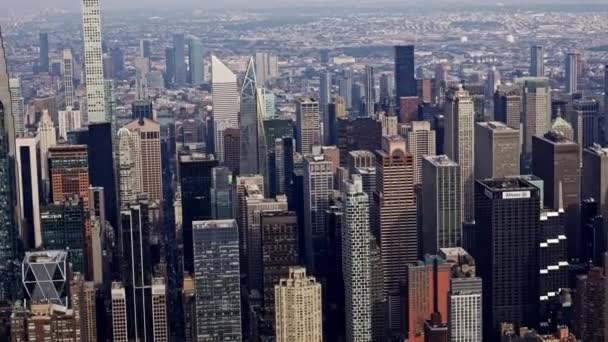 Luchtfoto Van Een New York Manhattan Wolkenkrabbers Gefilmd Vanuit Een — Stockvideo