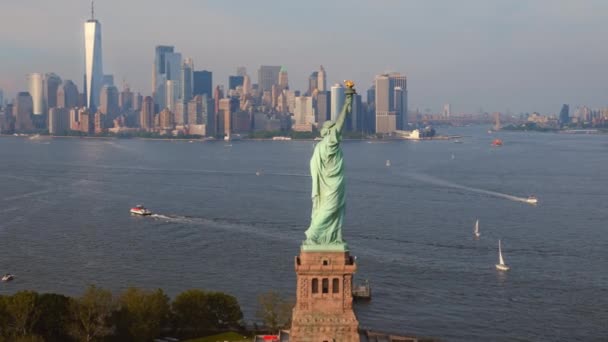 Aerial View Iconic Statue Liberty New York Harbor Famous Landmark — Stock Video