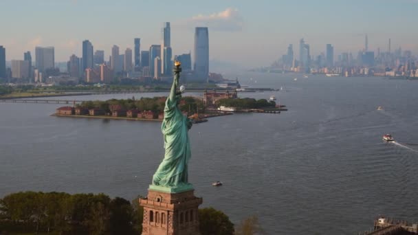 Aerial View Iconic Statue Liberty New York Harbor Sunset Famous — 비디오