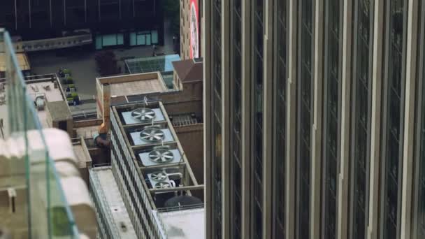 Fans Air Conditioning Ventilation System Spinning Roof Top Skyscraper Manhattan — Αρχείο Βίντεο