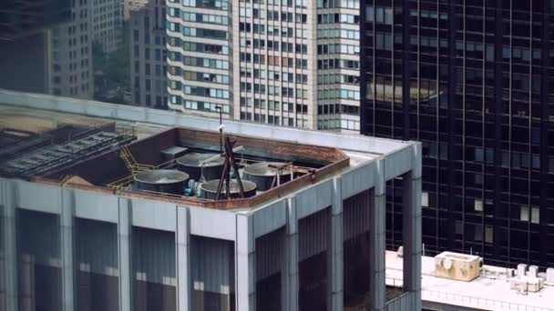 Fans Air Conditioning Ventilation System Spinning Roof Top Skyscraper Manhattan — Stockvideo