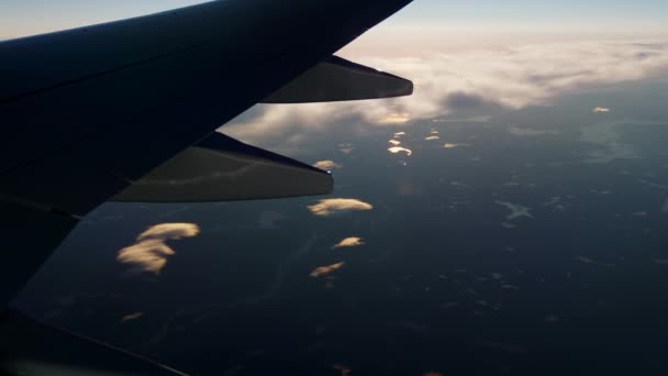 View Plane Window Silhouette Aircrafts Wing Beautiful Scenery White Clouds — Video Stock