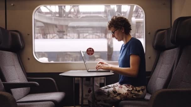 Woman Curly Hairs Glasses Working Laptop While Waiting Train Departure — Stok video