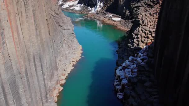 Slow Motion Wide Drone Flight River Studlagil Canyon Glacier Valley — Stockvideo