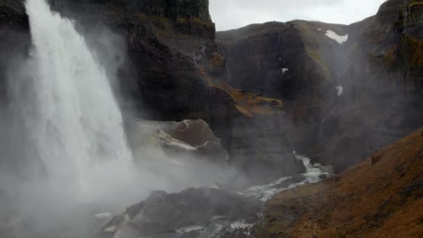 Aerial Majestic Haifoss Waterfall Spectacular Scenery Iceland Slow Motion Panoramic — Stockvideo