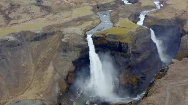 Aerial Majestic Haifoss Waterfall Spectacular Scenery Iceland Slow Motion Wide — Stockvideo