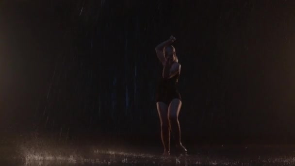Sensual Young Woman Dancer Performing Rain Dark Studio Black Backdrop — Vídeos de Stock