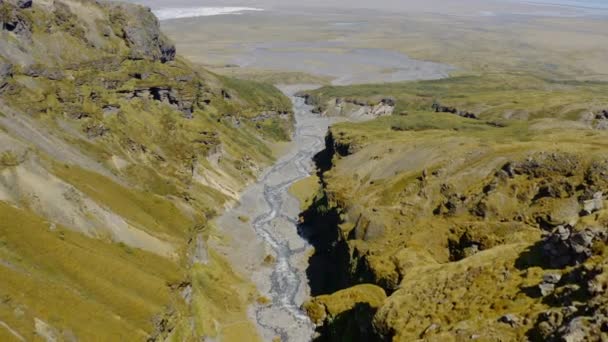 Aerial View Majestic Mulagljufur Canyon River Stream Bottom Bright Sunny — Stock Video