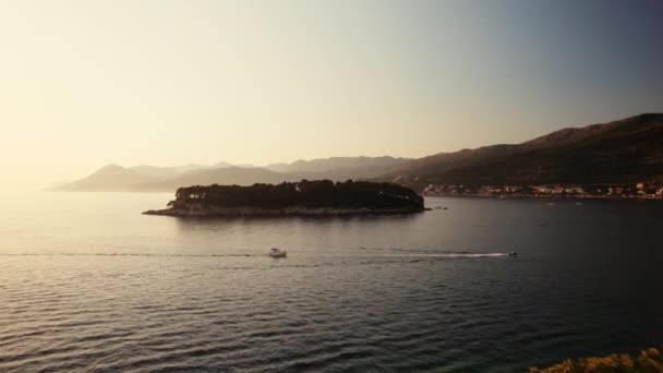 Brede Drone Adriatische Zee Met Boten Naar Het Eiland Adriatische — Stockvideo