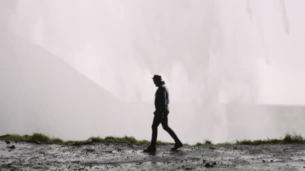 Homme Photographe Walking Seljalandsfoss Waterfall Islande Eau Tombe Panne Courant — Video