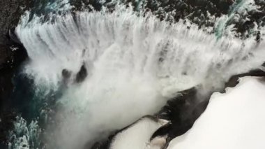 Vatnajokull Ulusal Parkı, İzlanda 'da Dettifoss Şelalesi' nin İHA uçağı