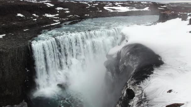 Drone Flight Arcing Dettifoss Waterfall Vatnajokull Nationalpark Island — Stockvideo