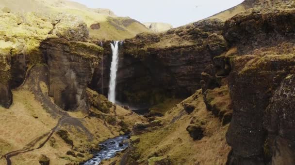 Aerial Spectacular Kvernufoss Waterfall Англійською Живопис Південної Ісландії Камера Повільно — стокове відео