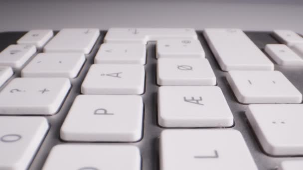 Super Gros Plan Sur Les Boutons Clavier Sans Fil Blanc — Video