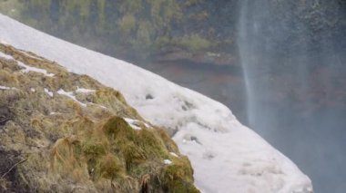 Seljalandsfoss Şelalesi, İzlanda 'nın Orta şiddette Yavaş Çekimi