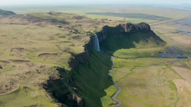 Wide Drone Flight Seljalandsfoss Waterfall Green Landscape Iceland — Stock Video