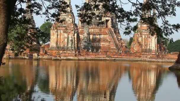 Inundações Templo de Chaiwatthanaram — Vídeo de Stock