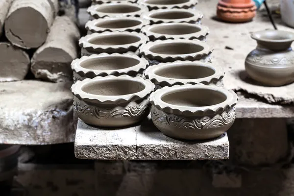 Large group of clay pots spread — Stock Photo, Image