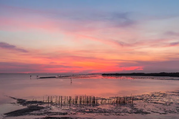 Bellissimo tramonto nel mare — Foto Stock