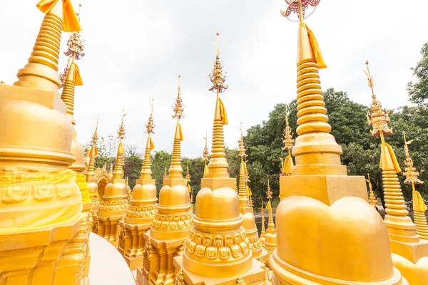 Pagoda en Wat-Sawangboon — Foto de Stock
