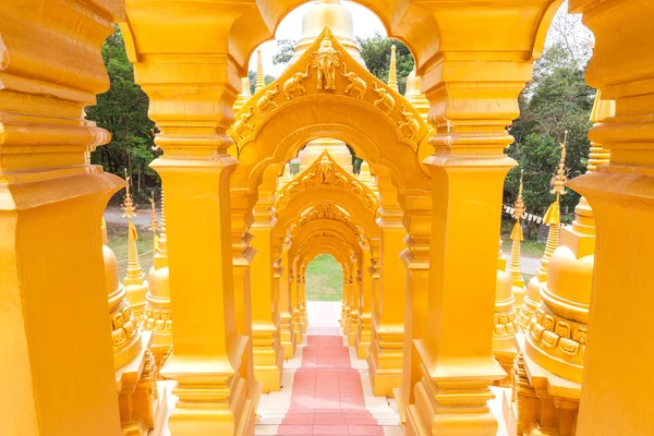 Pagoda in Wat-Sawangboon — Zdjęcie stockowe