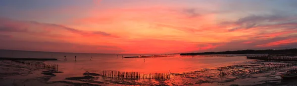 Bellissimo panorama del tramonto nel mare — Foto Stock