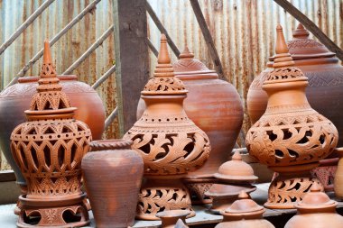 toprak el yapımı eski kil tencere