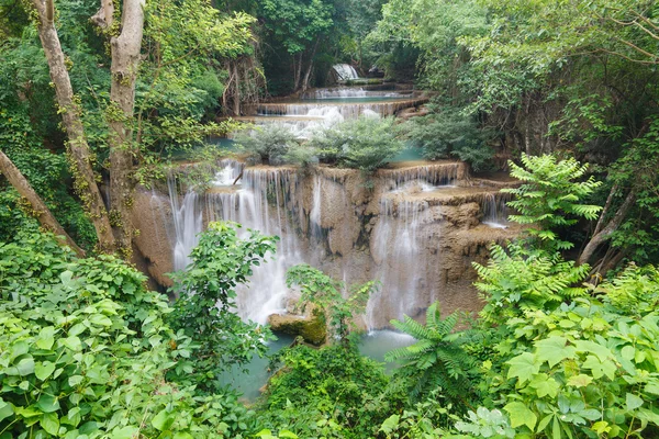 Hermosa cascada — Foto de Stock