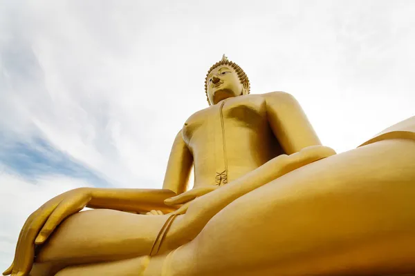 Grande buddha d'oro — Foto Stock
