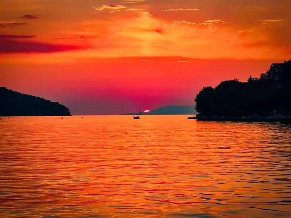 Indah Matahari Terbenam Pelabuhan Mediterania Pulau Solta Maslinica Kroasia — Stok Foto