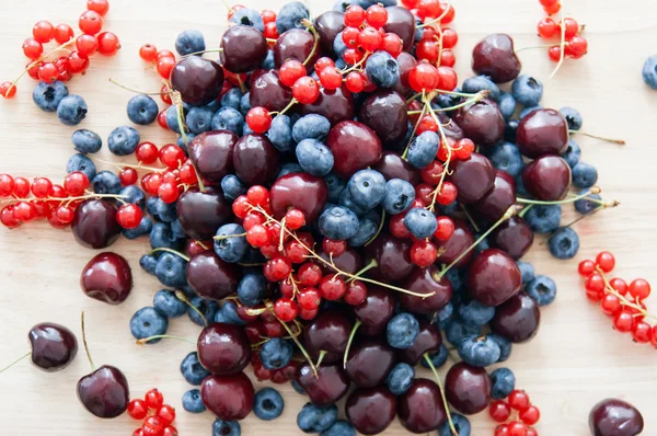 Blueberry, cherry and redcurrant miscellaneous — Stock Photo, Image