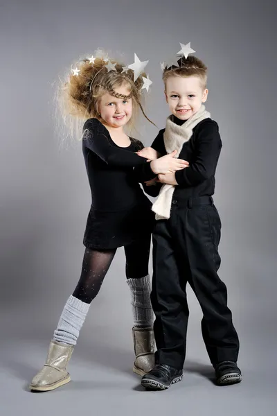 Portrait of little boys and girls in the studio in a Christmas s — Stock Photo, Image