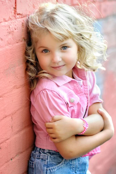 Προσωπογραφία κοριτσιού παιδί ομορφιά και τη μόδα — Φωτογραφία Αρχείου