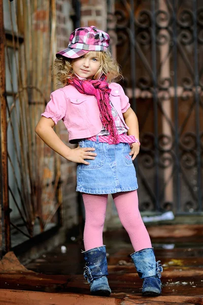 Bir güzellik ve moda kız çocuk portresi — Stok fotoğraf