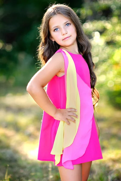 Portrait of little girl outdoors in summer — Stock Photo, Image