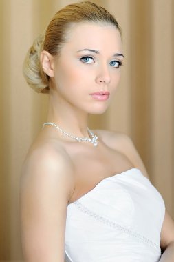 genç güzel gelin portresi