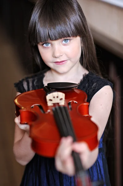 Portrait of a little girl with a violin — Stock Photo, Image