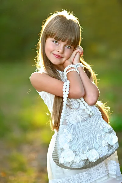 Moda piękny portret dziewczynki — Zdjęcie stockowe