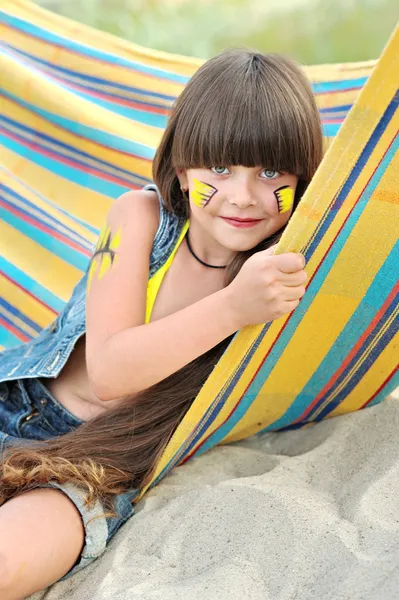 Retrato de menina na praia — Fotografia de Stock