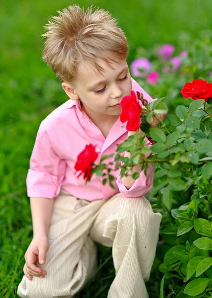 Portrait of a boy on vacation in summer camp — Stock Photo, Image