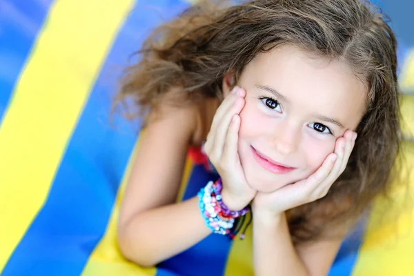 Portrait of little girl outdoors in summer — Stock Photo, Image