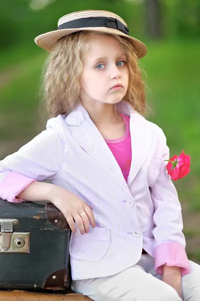 Portrait of little girl outdoors in summer — Stock Photo, Image