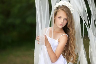 güzel bir moda portre küçük kız