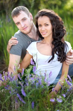 Birbirine aşık güzel bir çiftin portresi.