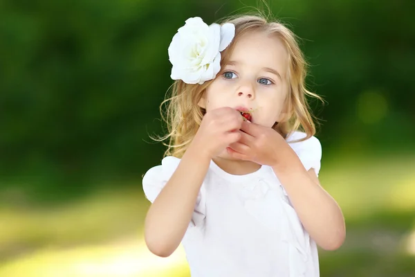 Portrait of a beautiful fashion little girl — Stock Photo, Image