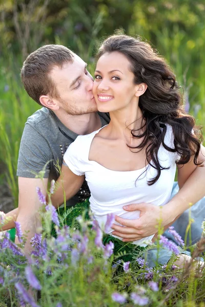 Portrait of a beautiful couple in love — Stock Photo, Image