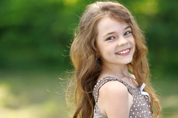 Portrait of a beautiful little girl — Stock Photo, Image