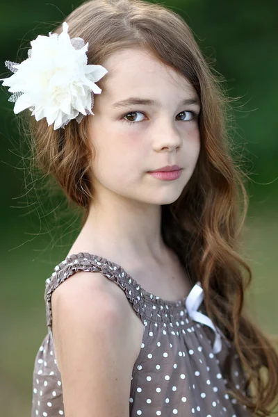 Portret pięknej dziewczynki — Zdjęcie stockowe