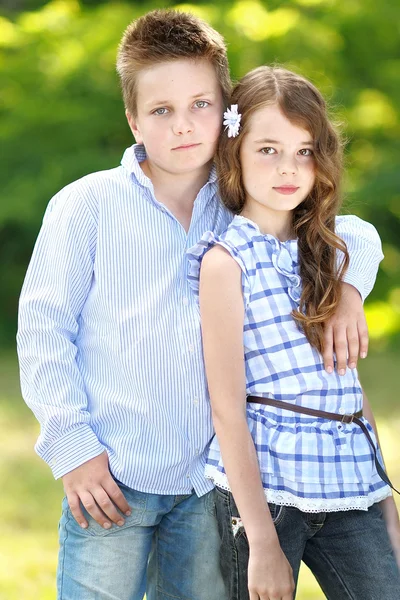 Portrait of a boy girl in a summer — Stock Photo, Image