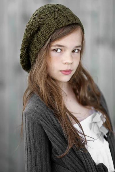 Portrait of little girl outdoors in summer — Stock Photo, Image